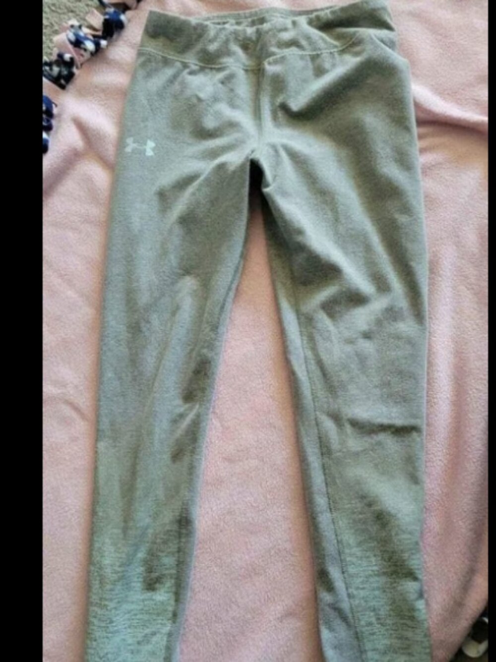 Girls size medium under armour leggings